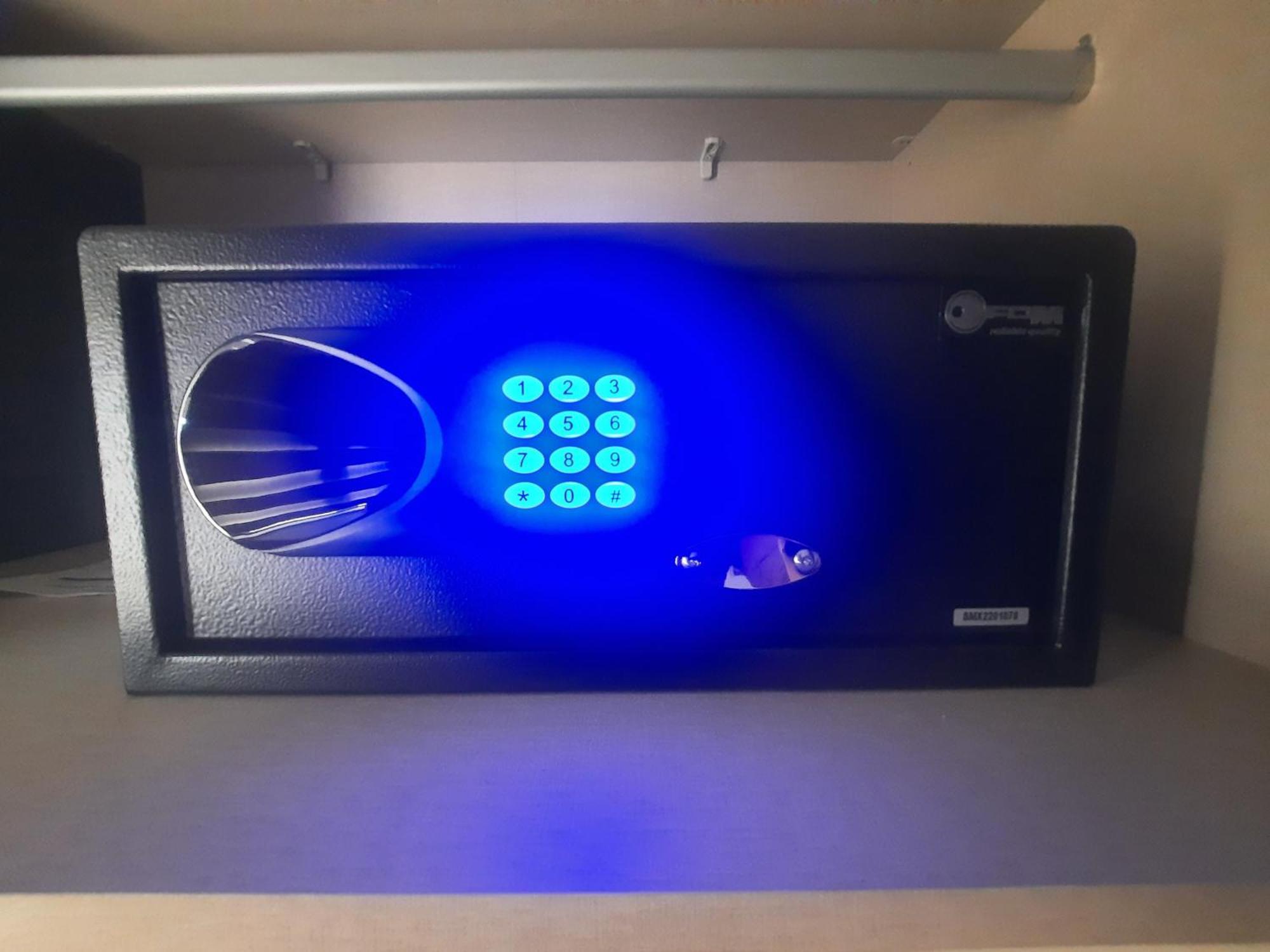 Apartman Lux-Besplatno Koriscenje Zasebne Garaze Sremska Mitrovica Extérieur photo